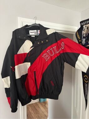 DeLong Chicago Bulls Black & Red Vintage Bomber Jacket